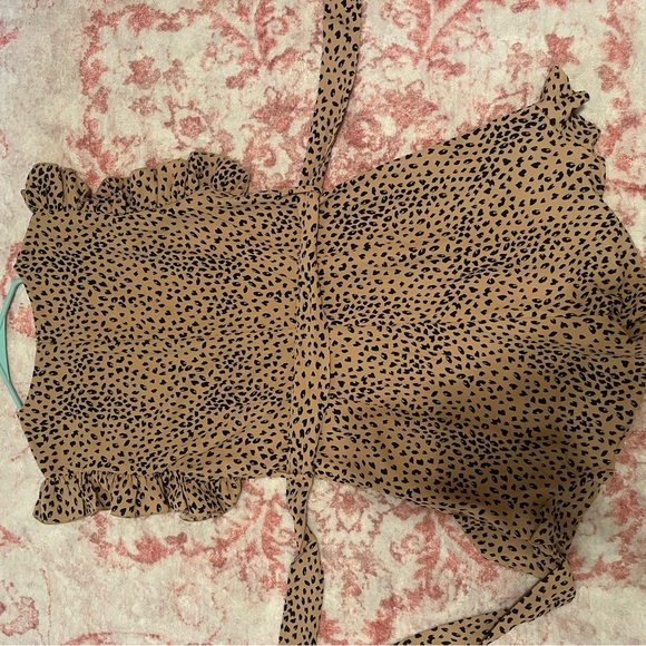 Pink Lily cheetah romper - Picture 3 of 5